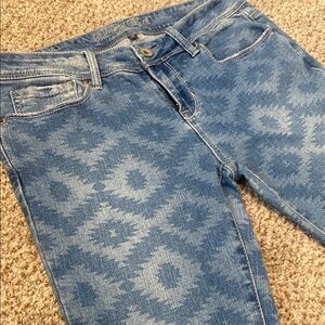 Bullhead Black Juniors Blue Skinniest Jeans Tribal Pattern. Size 9 861HO129406